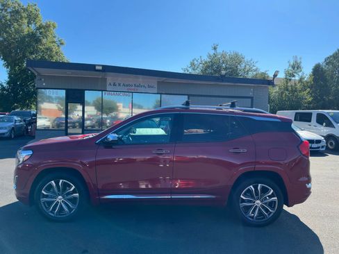 Used 2019 GMC Terrain Denali w/ Advanced Safety Package AWD/4WD image 3