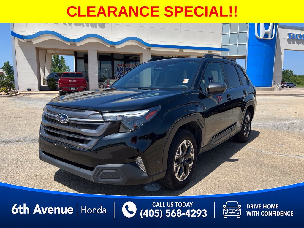 Used 2025 Subaru Forester Premium AWD/4WD image 1