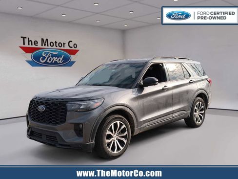 Certified 2025 Ford Explorer ST-Line AWD/4WD image 1