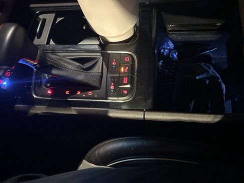 Used 2018 Kia Sedona SX Limited image 8