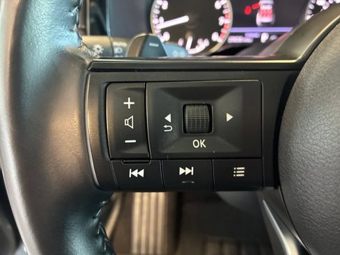 Used 2025 Nissan Pathfinder SV FWD image 20