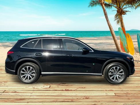 Used 2024 Mercedes-Benz GLC 300 image 7