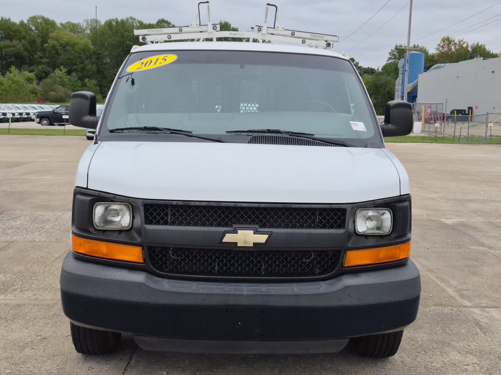 Used 2015 Chevrolet Express 2500 RWD image 2