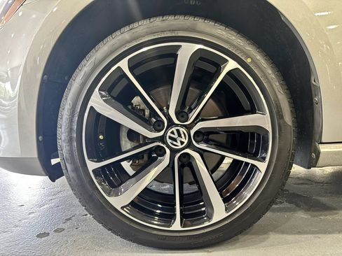 Used 2015 Volkswagen Golf S FWD image 44