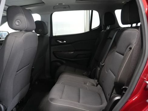 Used 2023 GMC Acadia SLE w/ Elevation Edition AWD/4WD image 17