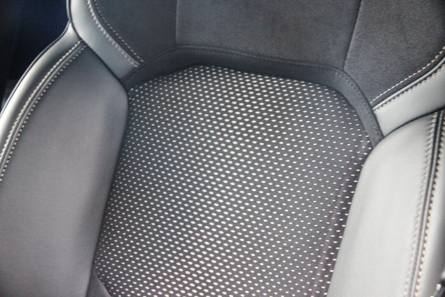 New 2026 Ford Bronco Raptor w/ Interior Carbon Fiber Pack AWD/4WD image 27