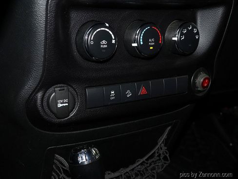 Used 2016 Jeep Wrangler Unlimited Sport w/ Connectivity Group AWD/4WD image 21