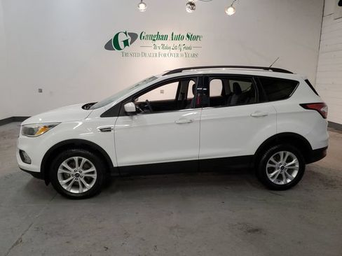 Used 2018 Ford Escape SE AWD/4WD image 3