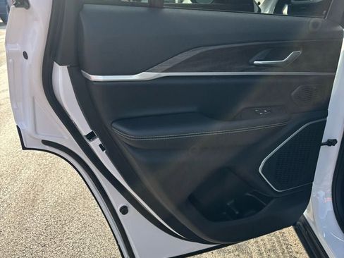 New 2026 Jeep Grand Cherokee Limited image 21