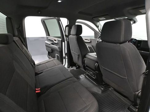 Used 2024 GMC Sierra 3500 SLE image 44