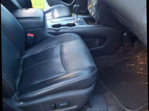 Used 2019 Nissan Pathfinder SL image 8