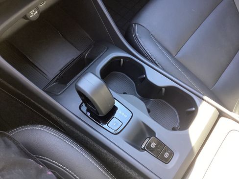 Certified 2025 Volvo XC40 B5 Core w/ Protection Package Premier image 26