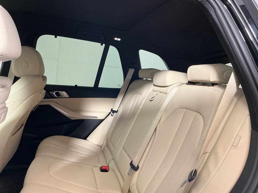 Used 2020 BMW X5 xDrive40i w/ Convenience Package AWD/4WD image 26