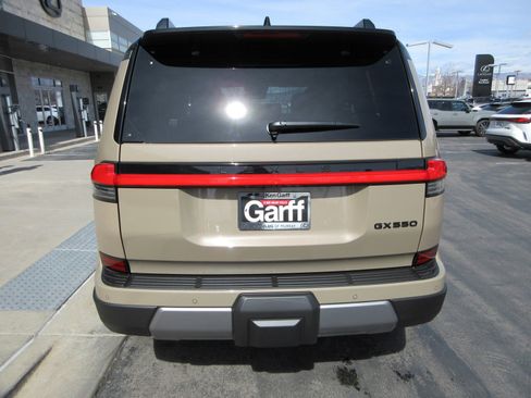 Used 2026 Lexus GX 550 image 7