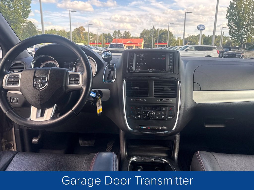 Used 2015 Dodge Grand Caravan R/T w/ Driver Convenience Group FWD image 17