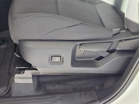 New 2025 Toyota Tacoma SR5 image 18