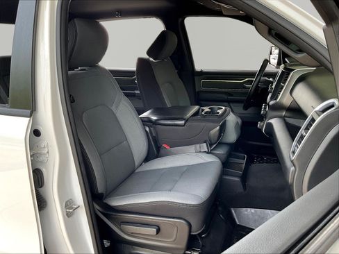 Used 2022 RAM 1500 Big Horn AWD/4WD image 29