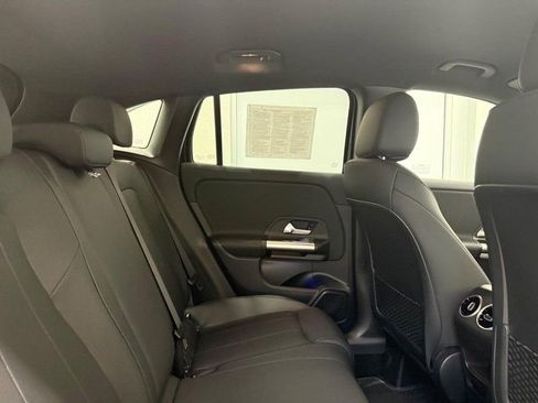 Certified 2025 Mercedes-Benz GLA 250 4MATIC image 8
