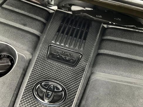 Used 2025 Toyota Tundra Limited image 34