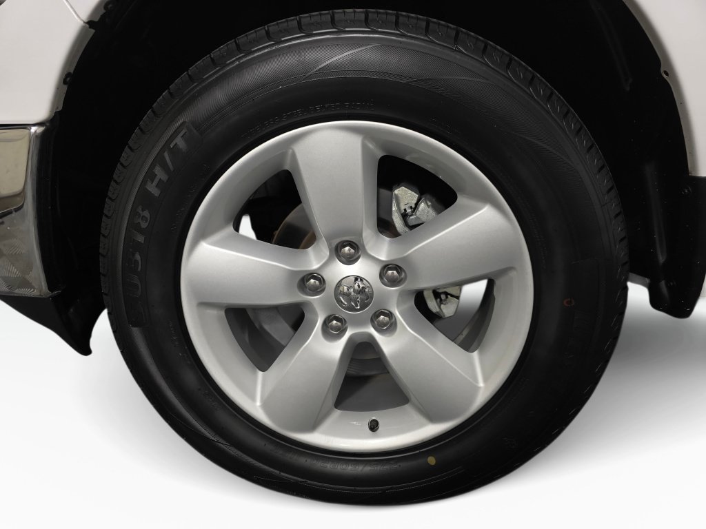 Used 2024 RAM 1500 Classic SLT AWD/4WD image 11