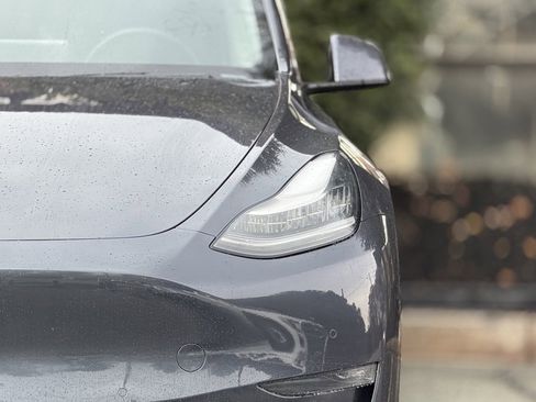 Used 2020 Tesla Model Y Long Range image 5