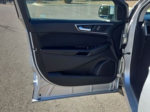 Used 2017 Ford Edge SEL image 11