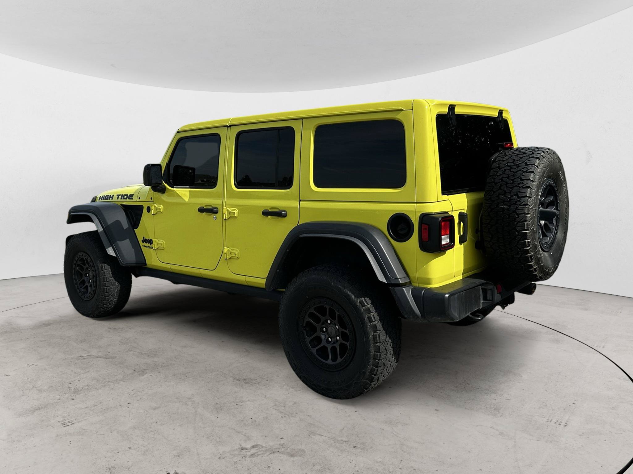 Used 2022 Jeep Wrangler Unlimited Sport w/ Xtreme Recon 35" Tire Package AWD/4WD image 10