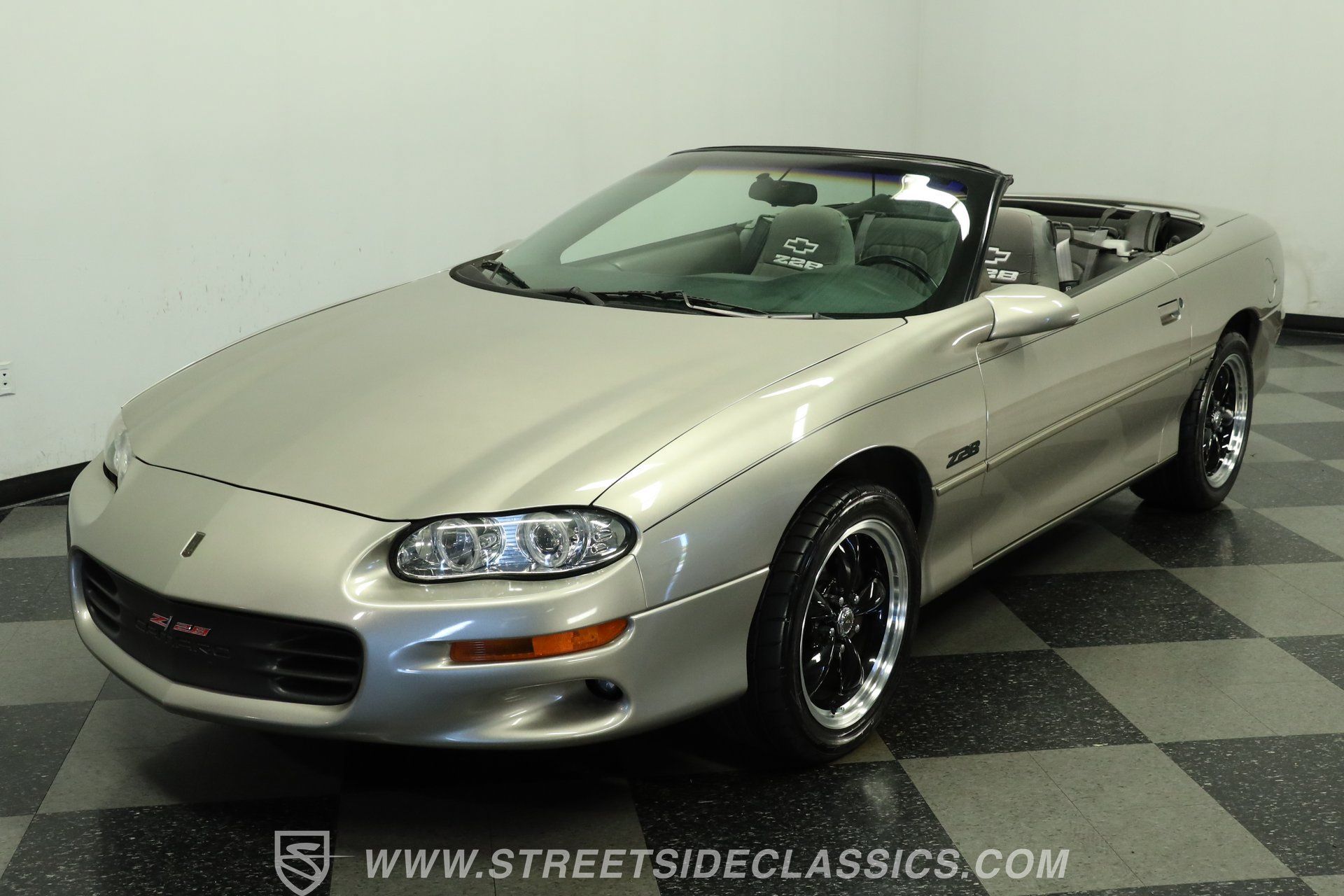Used 1999 Chevrolet Camaro Z28 RWD image 18