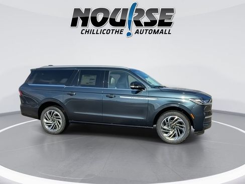 New 2026 Lincoln Navigator L Reserve image 2