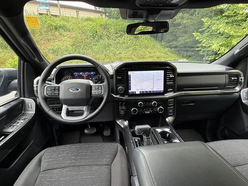 Used 2023 Ford F150 XLT AWD/4WD image 12