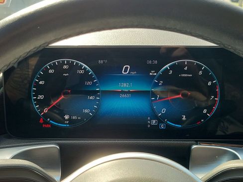 Used 2023 Mercedes-Benz GLB 250 image 23