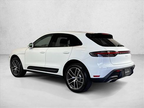 Used 2026 Porsche Macan AWD/4WD image 3