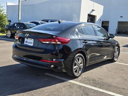 Used 2017 Hyundai Elantra SE image 7