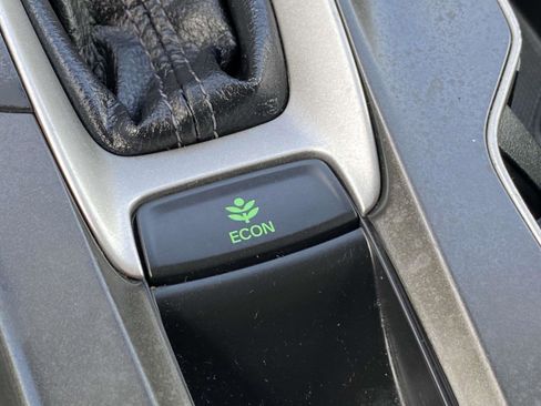 Certified 2018 Honda Accord EX image 20