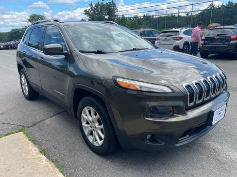 Used 2015 Jeep Cherokee Latitude AWD/4WD image 3