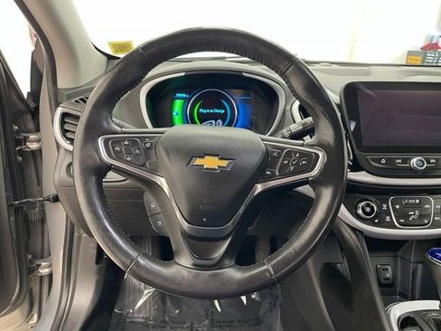 Used 2017 Chevrolet Volt LT w/ Comfort Package FWD image 13