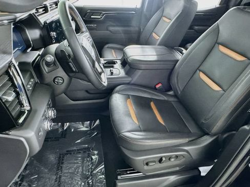 Used 2023 GMC Sierra 1500 AT4 w/ AT4 Premium Package AWD/4WD image 9
