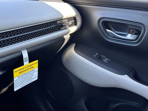 New 2026 Honda HR-V EX-L image 32