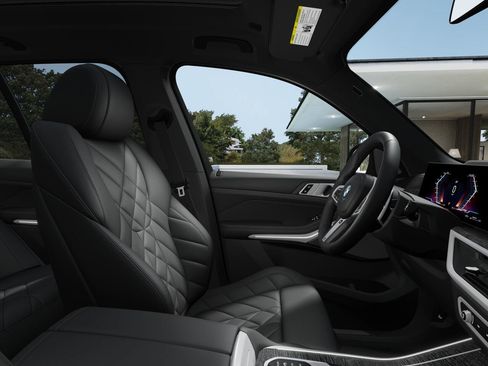Used 2026 BMW X5 sDrive40i w/ M Sport Package RWD image 9
