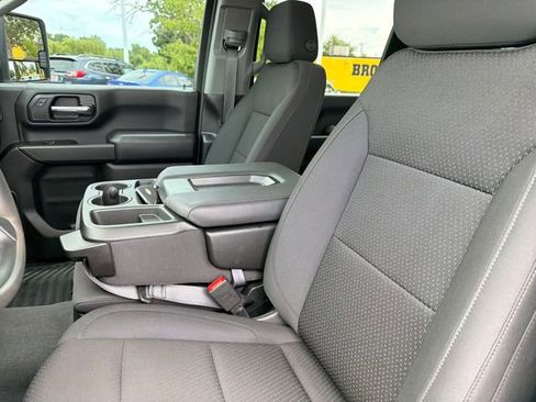Used 2025 Chevrolet Silverado 2500 Custom RWD image 18