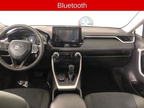 Used 2022 Toyota RAV4 LE AWD/4WD image 6