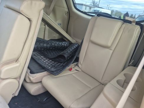Used 2019 Toyota Highlander XLE AWD/4WD image 11