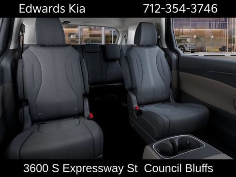 New 2027 Kia Carnival LX FWD image 18