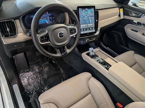 New 2026 Volvo XC90 B6 Ultra image 3