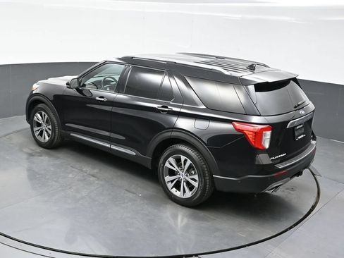 Used 2020 Ford Explorer Platinum w/ Premium Technology Package AWD/4WD image 41
