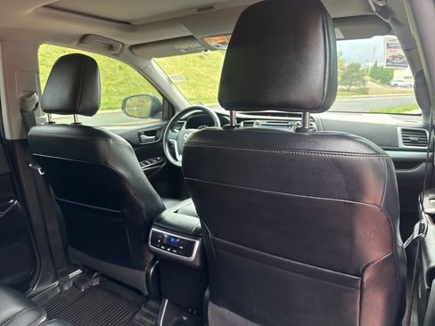 Used 2017 Toyota Highlander XLE AWD/4WD image 29