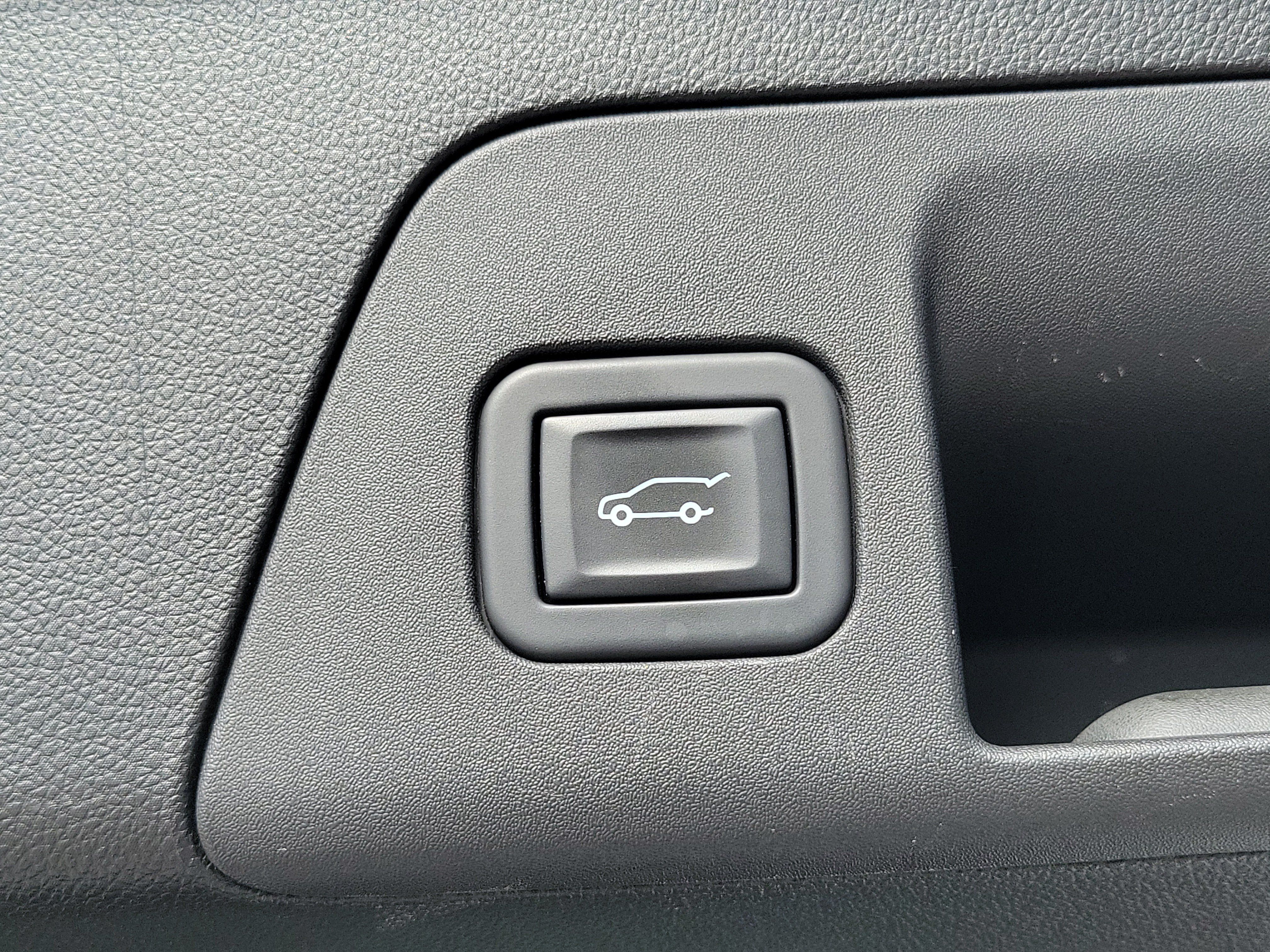 Used 2023 Buick Envision Preferred AWD/4WD image 18