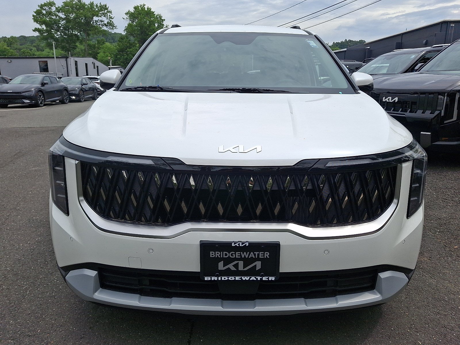New 2026 Kia Carnival EX FWD image 2