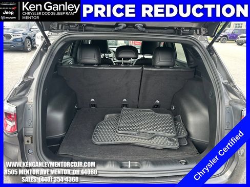 Used 2023 Jeep Compass Latitude AWD/4WD image 11