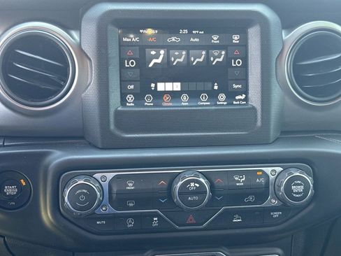 Used 2020 Jeep Gladiator Sport w/ Quick Order Package 24S AWD/4WD image 29